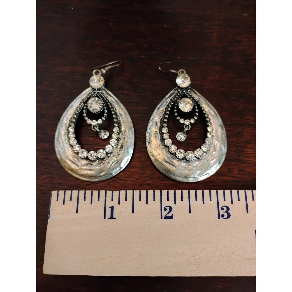 Vintage Silver Tone Rhinestone Hammered Teardrop Dangle Statement Earrings - Picture 3 of 4